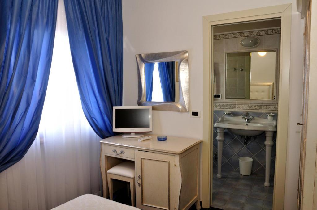 Hotel Tirreno Forte dei Marmi Kültér fotó