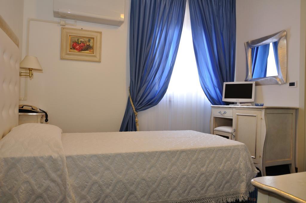 Hotel Tirreno Forte dei Marmi Kültér fotó