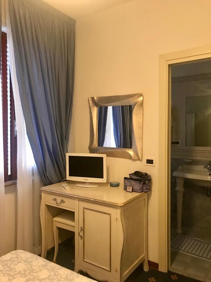 Hotel Tirreno Forte dei Marmi Kültér fotó
