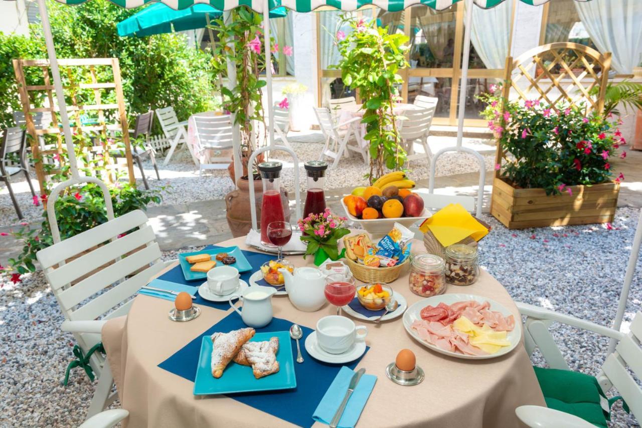 Hotel Tirreno Forte dei Marmi Kültér fotó