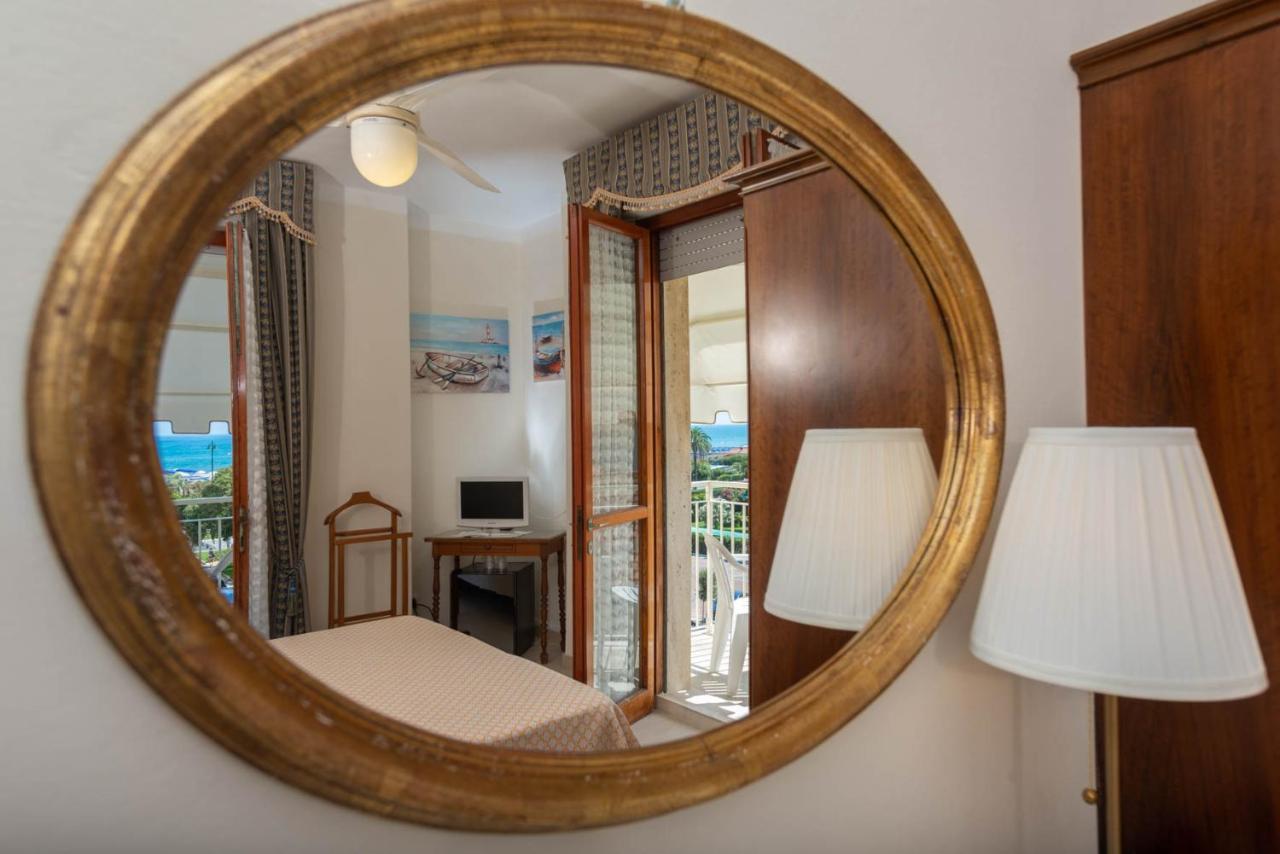 Hotel Tirreno Forte dei Marmi Kültér fotó